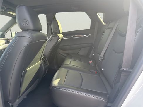 Certified 2025 Cadillac XT5 Premium Luxury image 16