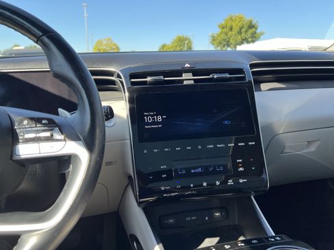 Used 2022 Hyundai Tucson Limited AWD/4WD image 32