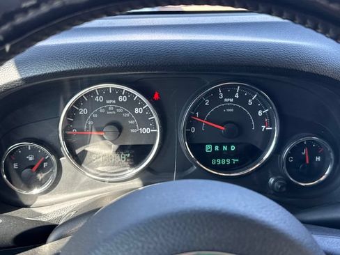 Used 2018 Jeep Wrangler Unlimited Sahara AWD/4WD image 15