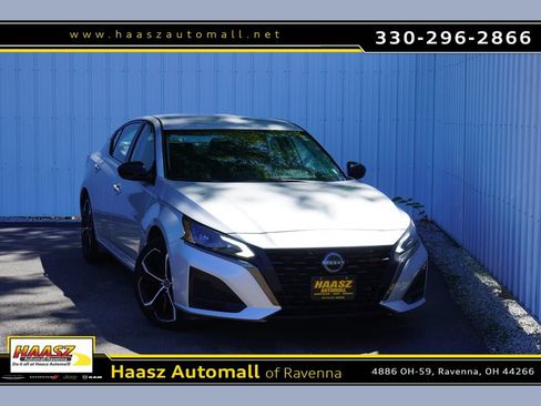 Used 2024 Nissan Altima 2.5 SR FWD image 1