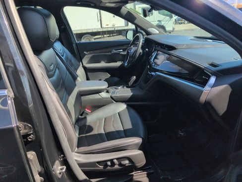 Used 2020 Cadillac XT6 Premium Luxury w/ Platinum Package image 32