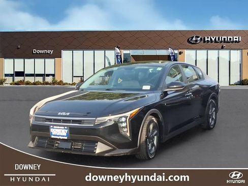 Used 2025 Kia K4 FWD image 1