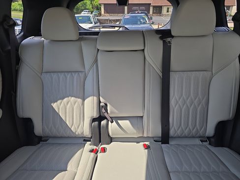 New 2025 Mitsubishi Outlander AWD image 23