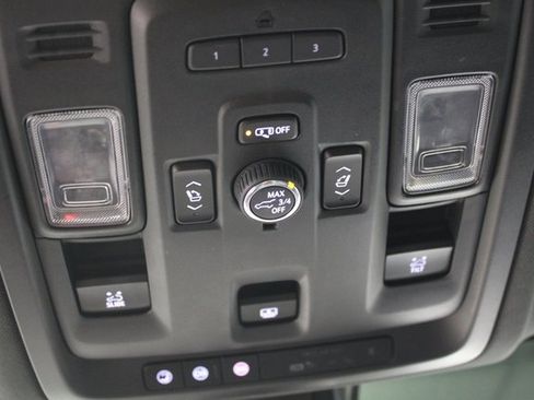 Used 2021 Chevrolet Tahoe RST w/ Luxury Package image 16