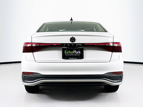 Used 2025 Volkswagen Jetta S image 7