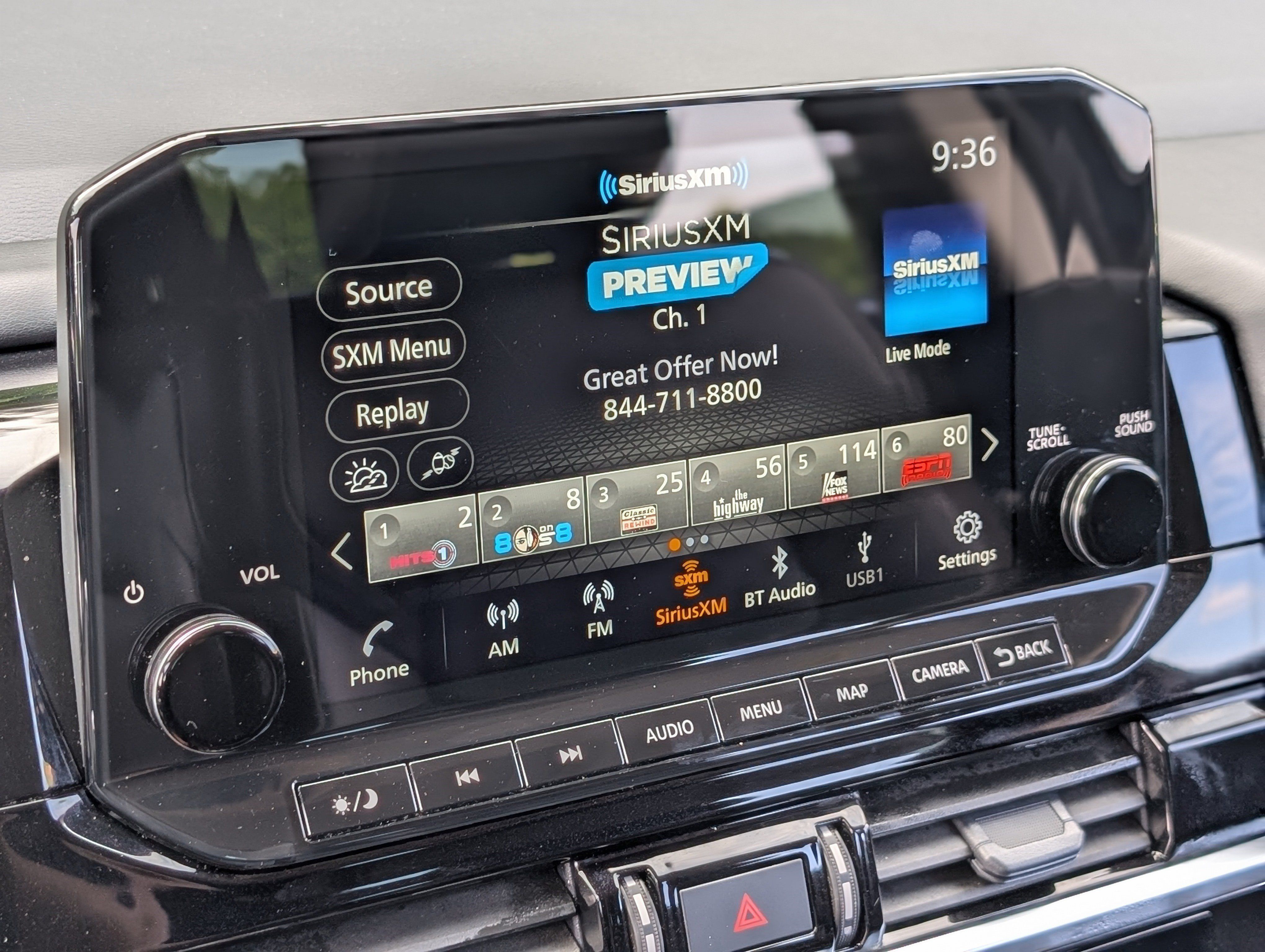 Used 2025 Nissan Pathfinder SL w/ SL Premium Package FWD image 31
