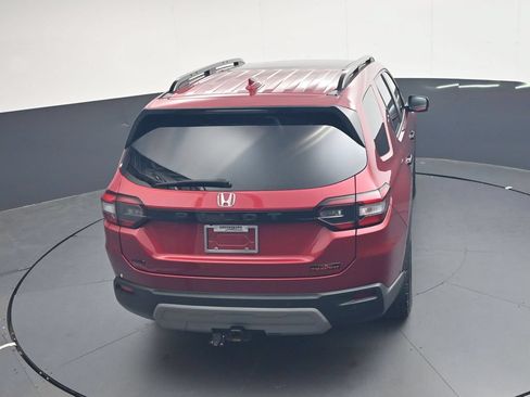 Certified 2025 Honda Pilot TrailSport image 37