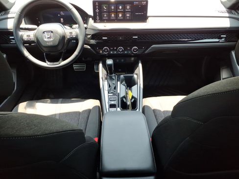 Used 2025 Honda Accord Sport image 17