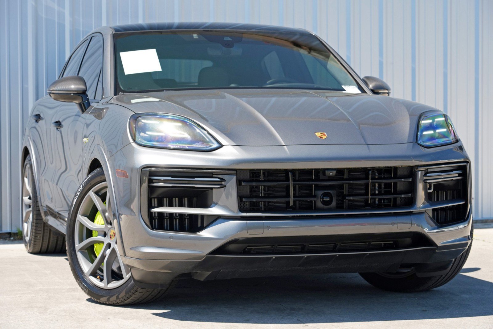 Used 2024 Porsche Cayenne Turbo AWD/4WD image 4