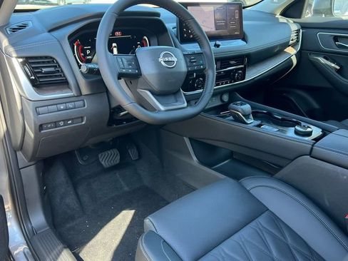 New 2026 Nissan Rogue Platinum w/ Platinum Premium Package AWD/4WD image 16