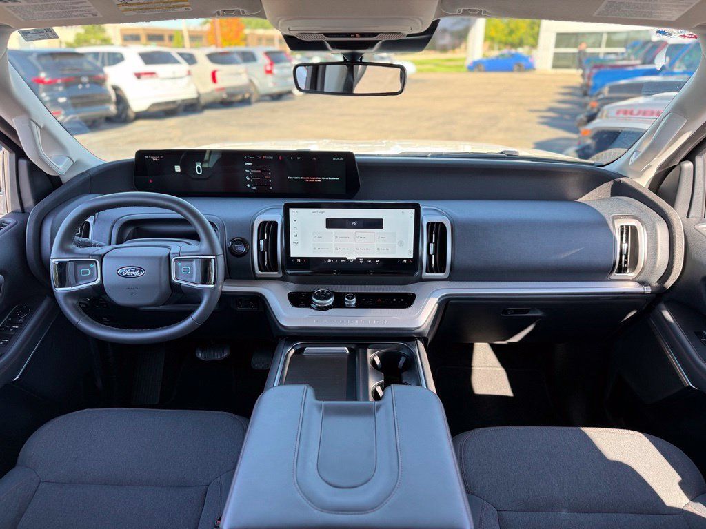 Used 2025 Ford Expedition Max Active AWD/4WD image 22