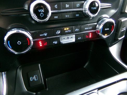 Used 2022 Ford F150 XLT w/ Equipment Group 302A High image 20