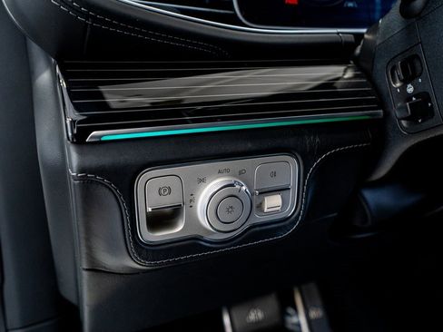 Used 2021 Mercedes-Benz Maybach GLS 600 Maybach GLS 600 image 39