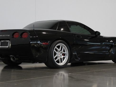 Used 2001 Chevrolet Corvette Z06 RWD image 31