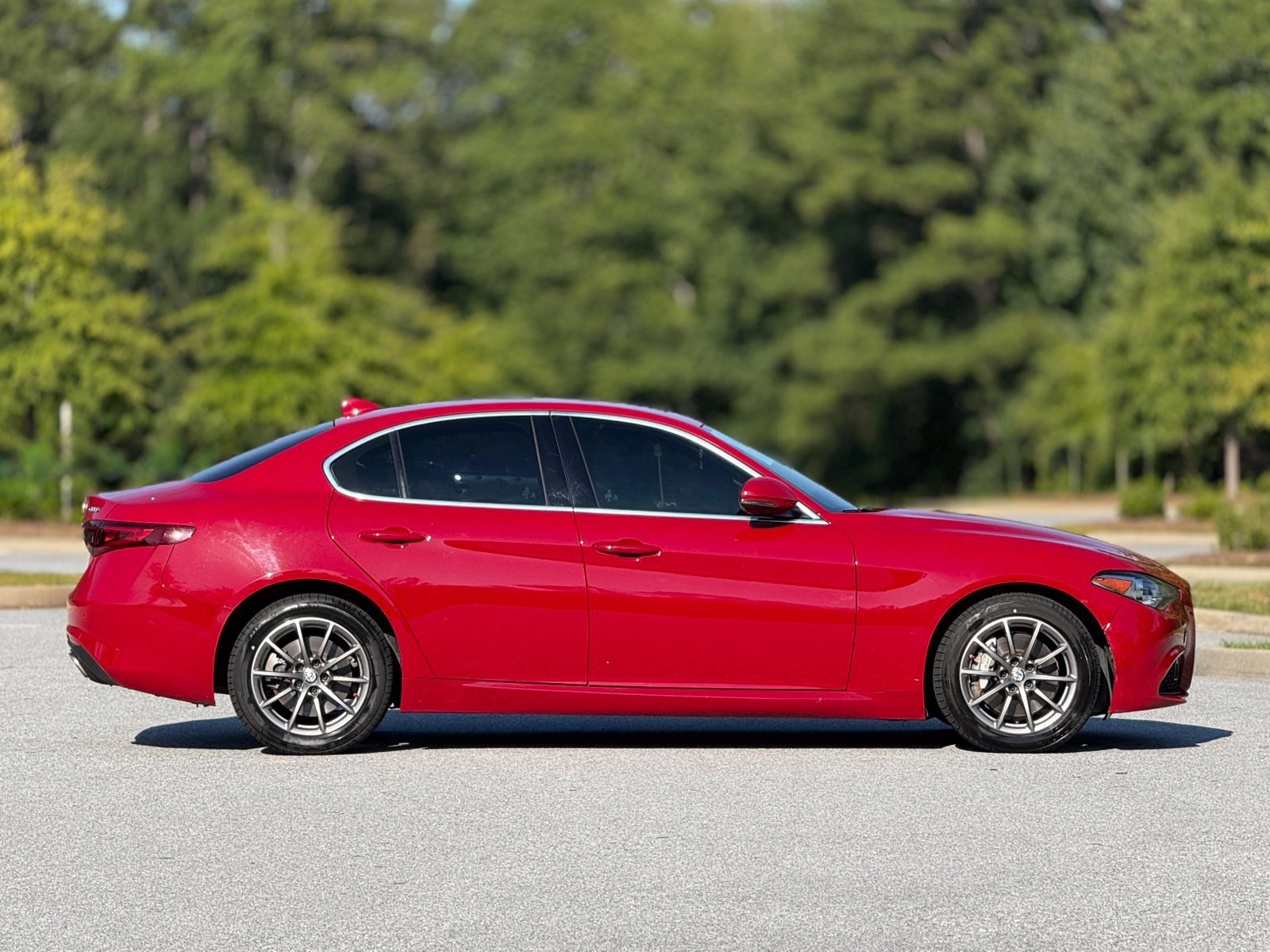 Used 2017 Alfa Romeo Giulia AWD image 12