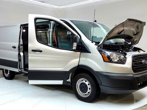 Used 2020 Ford Transit 150 Low Roof RWD image 9
