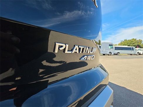 Used 2025 Nissan Pathfinder Platinum w/ Cargo Package image 28