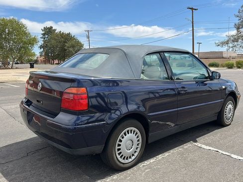 Used 2002 Volkswagen Cabrio GLS FWD image 11