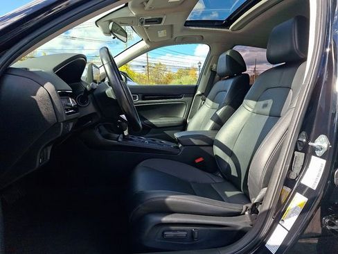 Used 2024 Honda Civic EX-L image 13