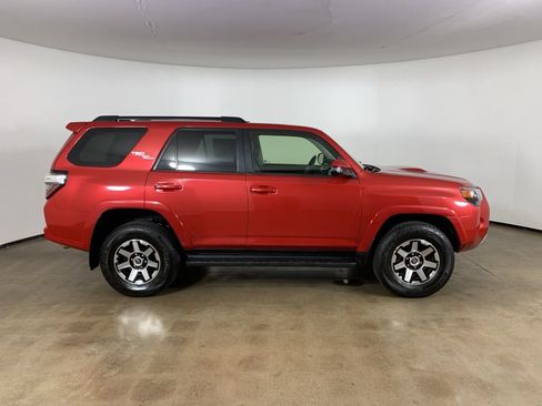 Used 2024 Toyota 4Runner TRD Off-Road Premium AWD/4WD image 7