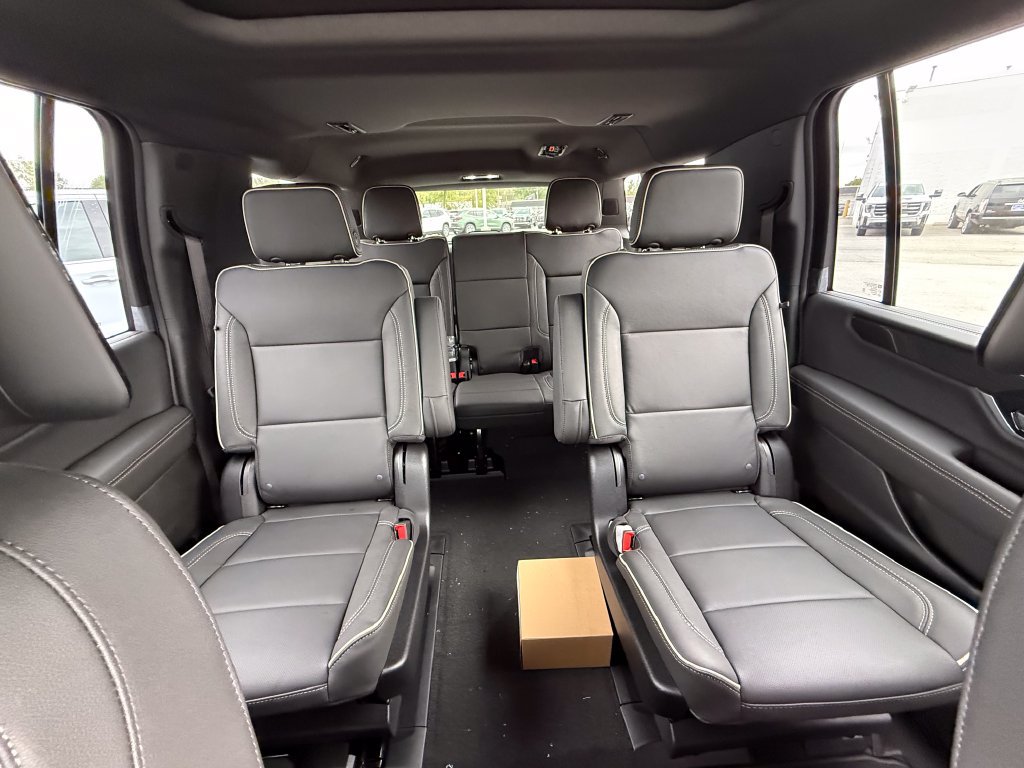 New 2026 GMC Yukon XL Elevation w/ Elevation Premium Package AWD/4WD image 25