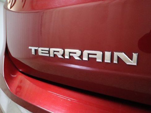 Used 2020 GMC Terrain Denali w/ GMC Pro Grade Package AWD/4WD image 27
