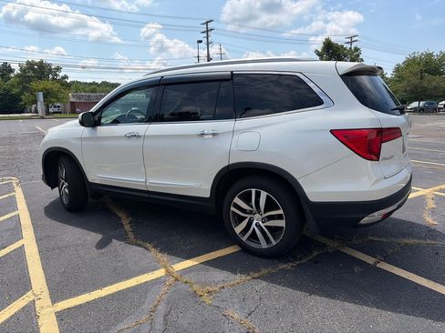 Used 2017 Honda Pilot Elite image 5