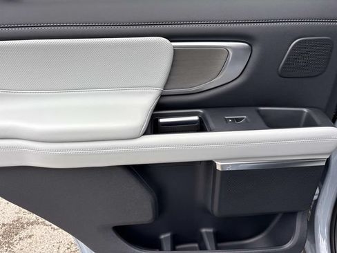 New 2027 Ford Expedition Platinum w/ Platinum Ultimate Package AWD/4WD image 19