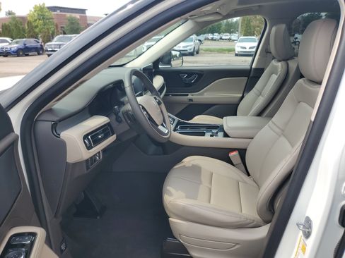 Certified 2024 Lincoln Aviator AWD w/ Premium Package image 12