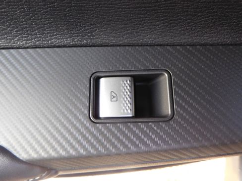 New 2025 Mitsubishi Outlander SE image 36