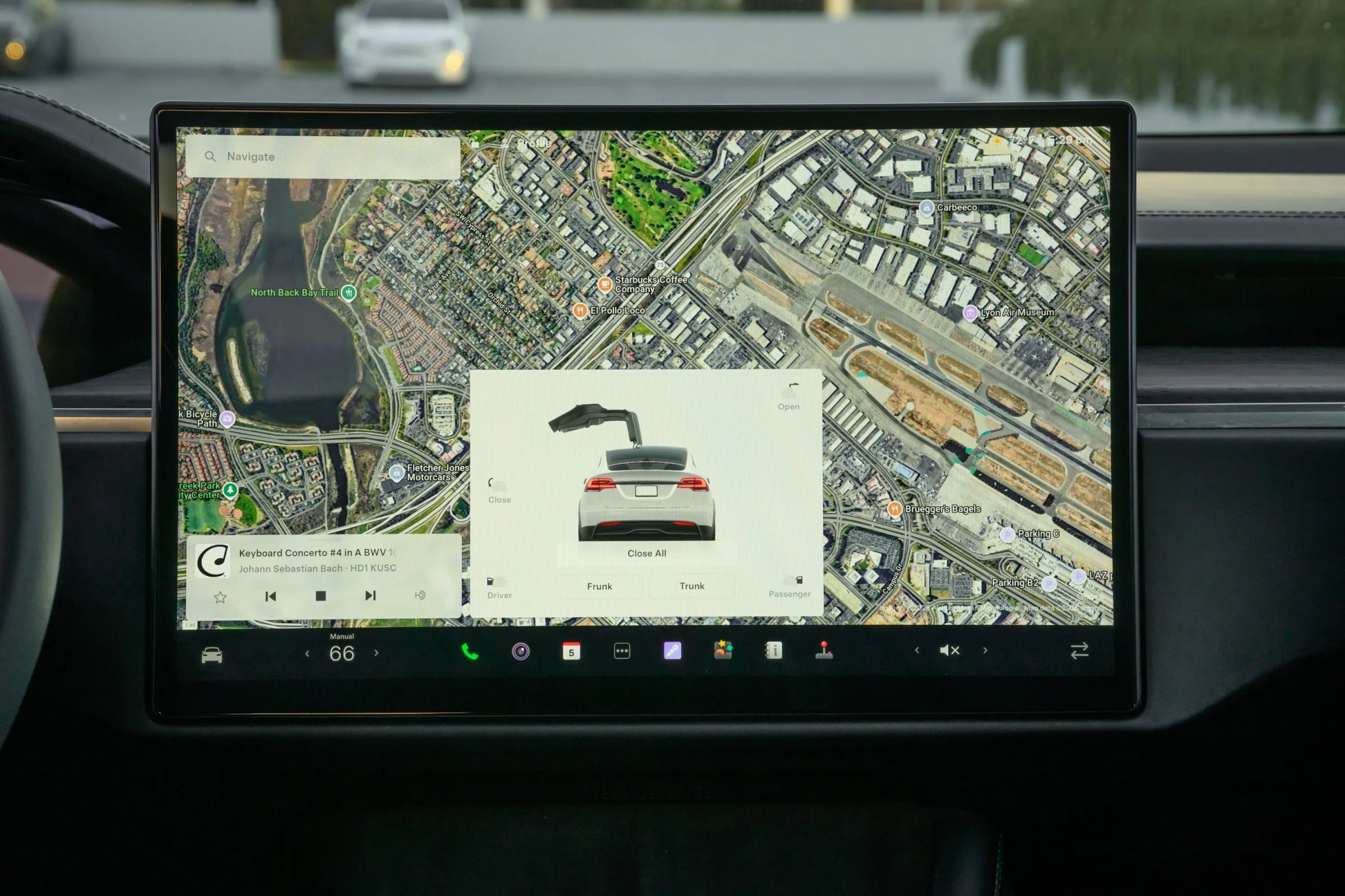 Used 2024 Tesla Model X AWD/4WD image 17