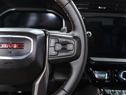 Used 2025 GMC Sierra 1500 AT4 image 13