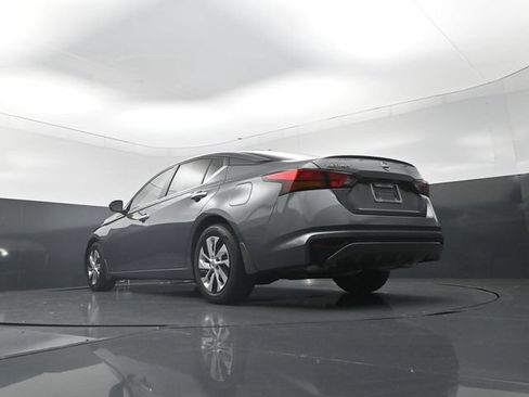 Used 2025 Nissan Altima 2.5 S FWD image 28