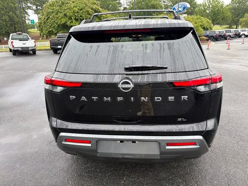 Used 2026 Nissan Pathfinder SL FWD image 13