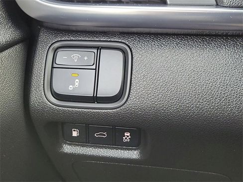 Used 2018 Kia Optima EX image 12