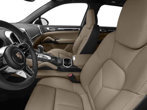 Used 2016 Porsche Cayenne image 69