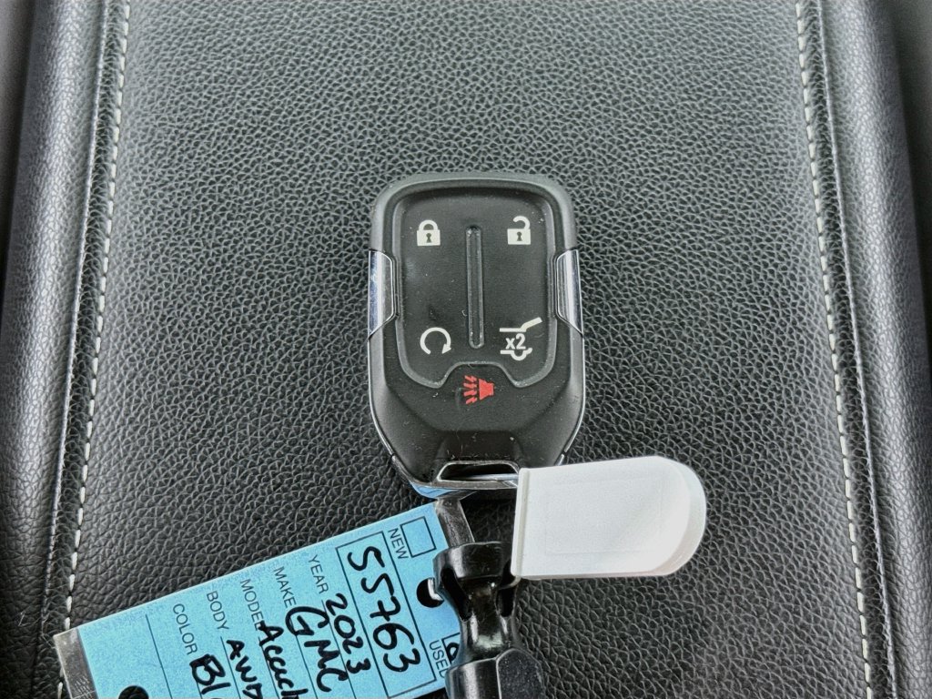 Used 2023 GMC Acadia SLT w/ Elevation Edition AWD/4WD image 39