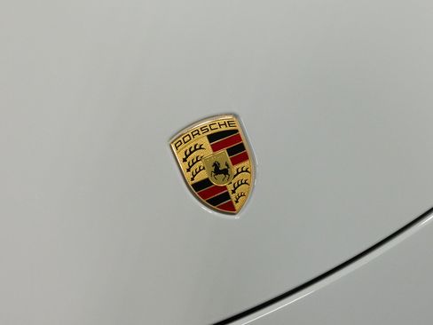 Used 2021 Porsche 718 Boxster RWD image 15
