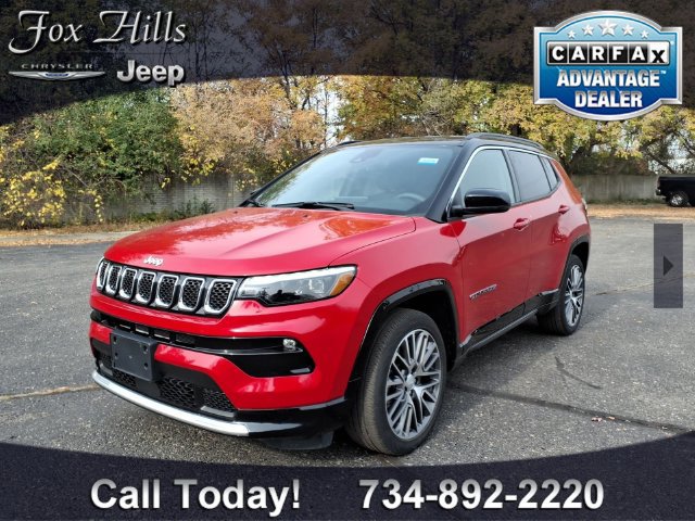 Used 2024 Jeep Compass Limited w/ Elite Group AWD/4WD image 3