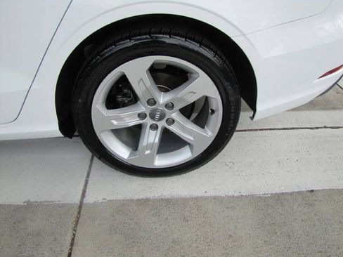 Used 2018 Audi A3 2.0T Premium FWD image 28