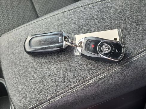 Used 2018 Buick Regal Preferred FWD image 35