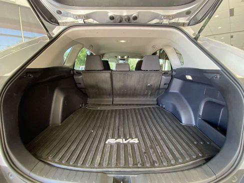Used 2024 Toyota RAV4 LE AWD/4WD image 25