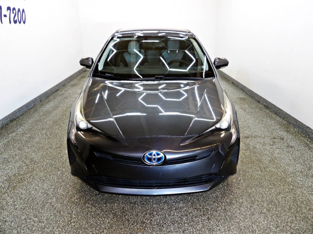 Used 2016 Toyota Prius Three FWD image 2