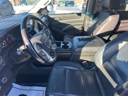 Used 2018 GMC Yukon XL SLT w/ Open Road Package image 11