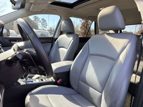 Used 2019 Subaru Outback 3.6R Limited image 12