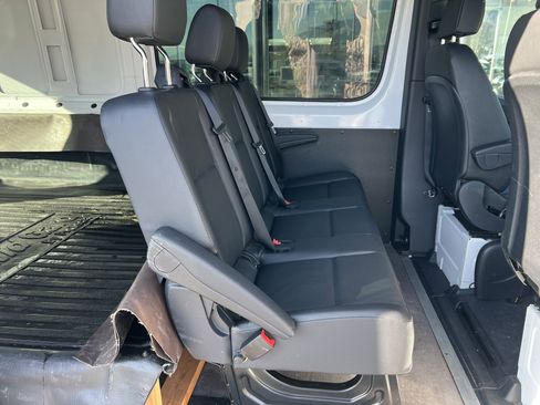 Used 2021 Mercedes-Benz Sprinter 2500 image 18