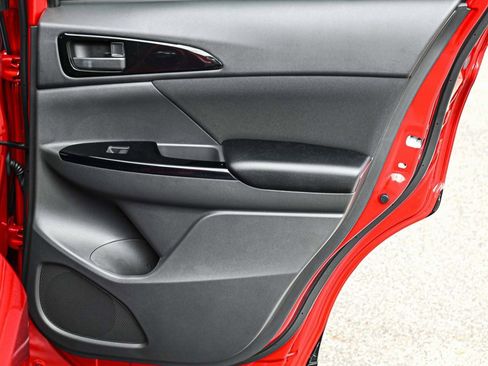 New 2024 Mitsubishi Eclipse Cross LE image 12