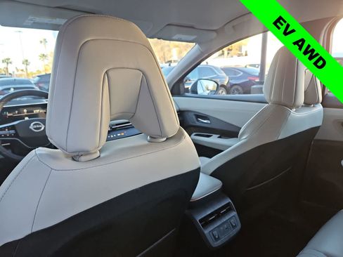 Used 2023 Nissan Ariya AWD image 16