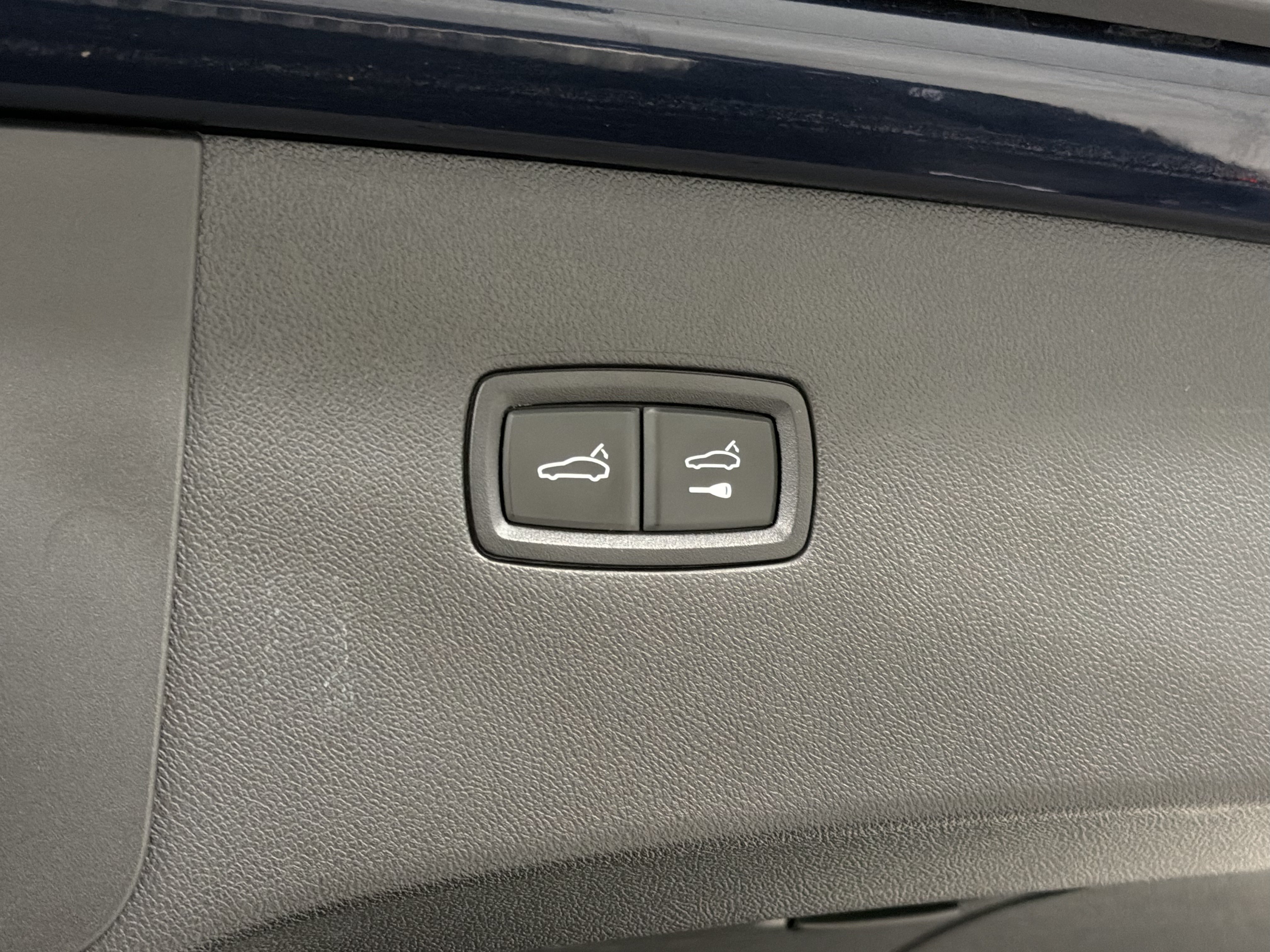 Certified 2024 Porsche Cayenne Coupe AWD/4WD image 59