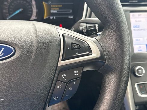Used 2020 Ford Fusion SE FWD image 16